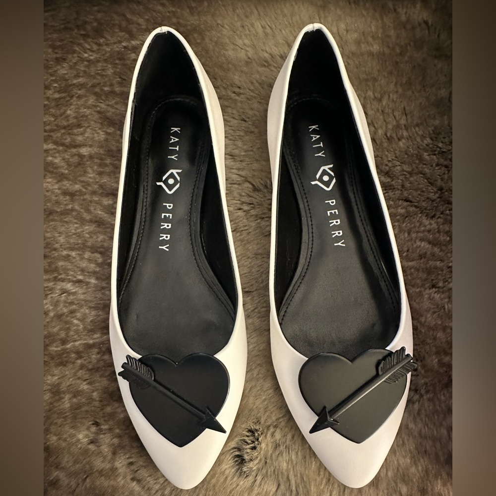 NWT Katy Perry Cupid Ballet Flats